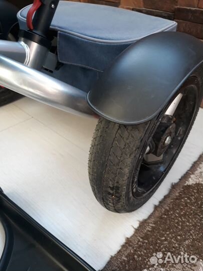 Трехколесный велосипед-коляска TT luxury с музыкой