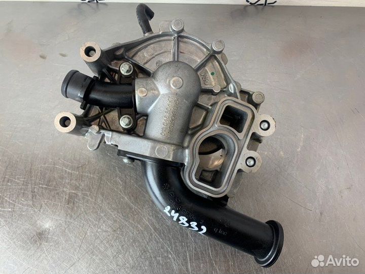 Помпа Mercedes V-Class W447 OM651 2.2 CDI 2019