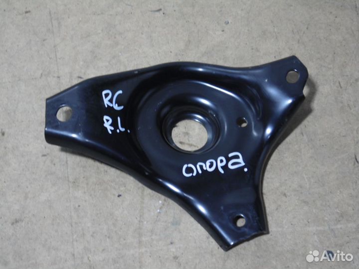 Кронштейн глушителя Тойота Лексус