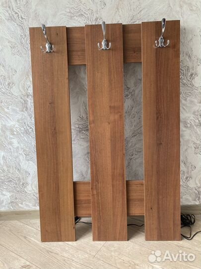 Вешалка настенная