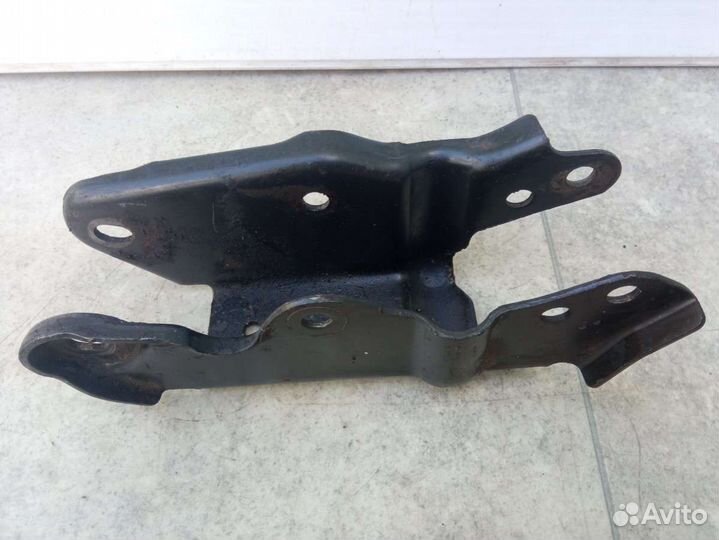 Кронштейн кпп Renault Scenic 1 312260E