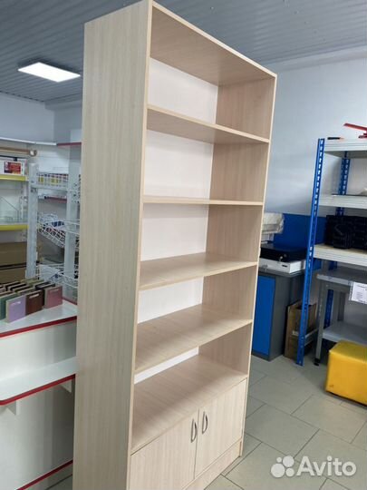 Стеллаж с накопителем