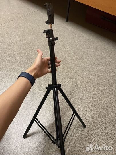 Штатив (стойка для телефона)