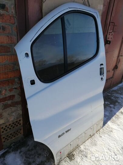 Дверь левая Renault Trafic/Opel Vivaro '01-14гг