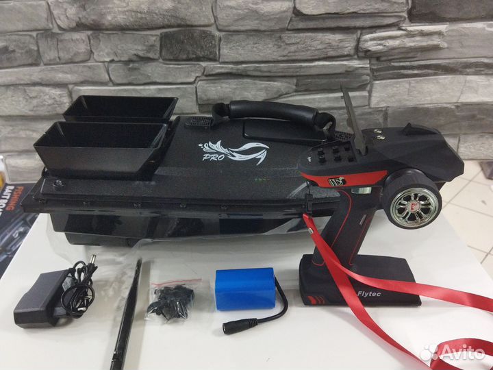 Катер для прикормки Flytec