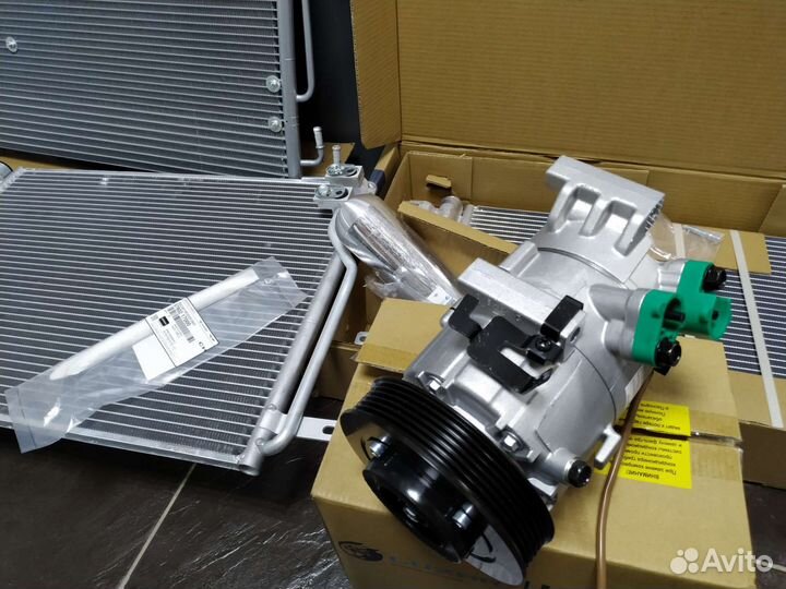 Радиатор кондиционера новый аналог на все модели