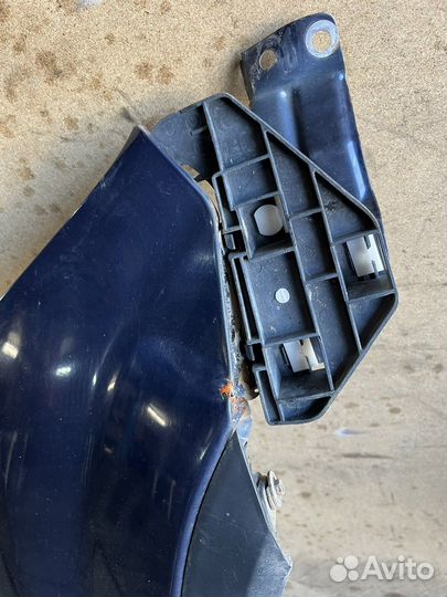 Крыло правое переднее Honda CR-V, RD7; RD6