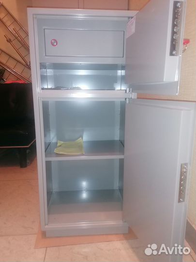 Шкаф металлический кбс 042Т