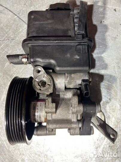 Насос гидроусилителя руля Mercedes Glk X204 OM651