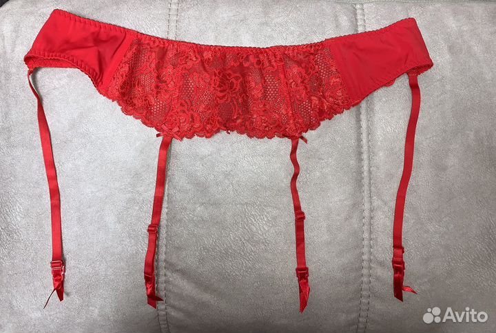 Женский пояс для чулок