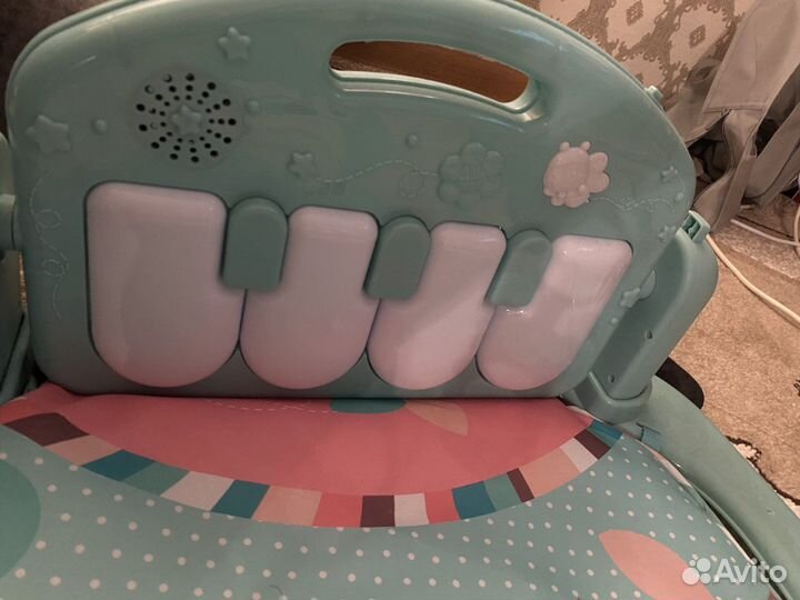 Развивающий коврик с пианино