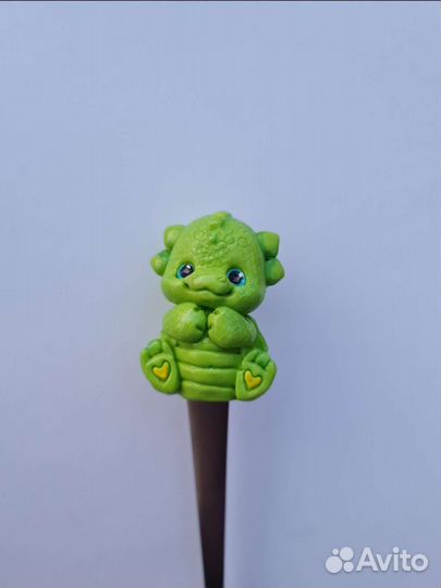 Ложка с декором из полимерной глины Дракон