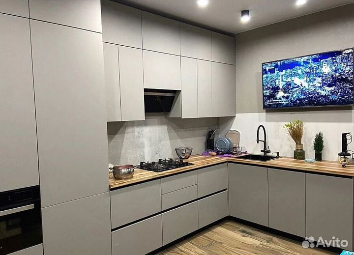 Кухня на заказ с установкой