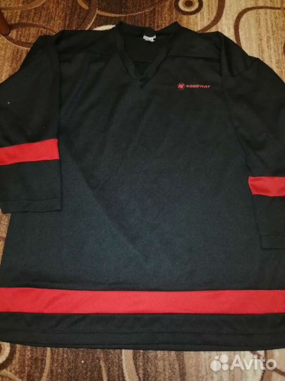 Хоккейные коньки