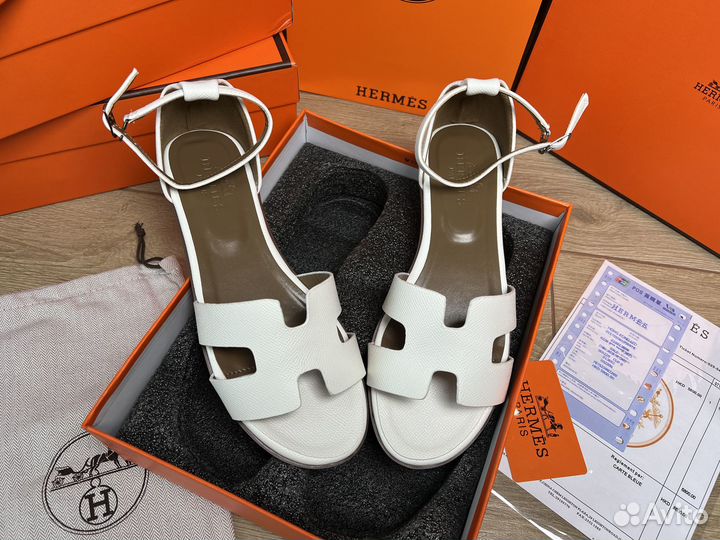 Женские сандалии Hermes