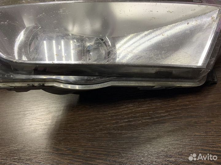 Фара противотуманная правая для Skoda Octavia (A7)