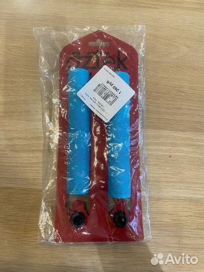 Грипсы для трюкового самоката бренда «Aztek»