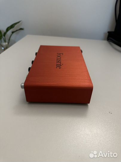 Звуковая карта Focusrite Scarlett 2i4