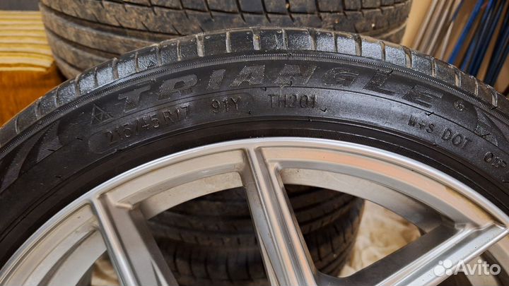 Triangle TH201 215/45 R17