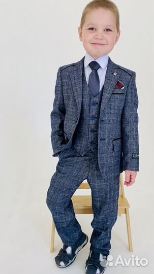 Костюм-тройка для мальчика школьный