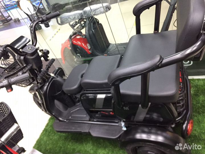 Электрический Трицикл 3х местный