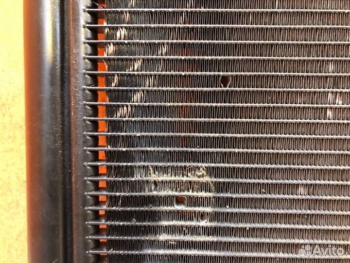 Радиатор кондиционера Jeep Grand Cherokee WK2