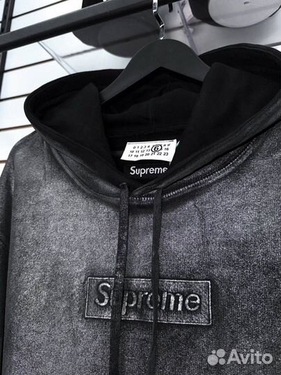Худи Maison Margiela x Supreme в двух цветах
