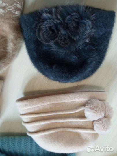 Шапки женские, 11 шт, за все