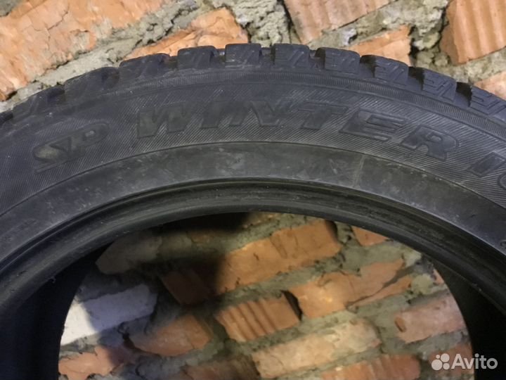 Dunlop SP Winter Ice 07 215/50 R17 95T