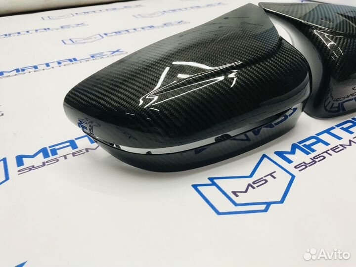 Накладки зеркал BMW F90 сухой карбон