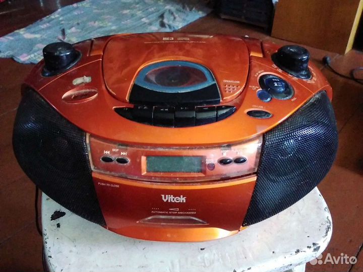 Магнитофон Vitek