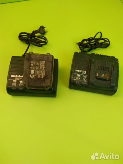 Зарядное устройство для шуруповерта metabo