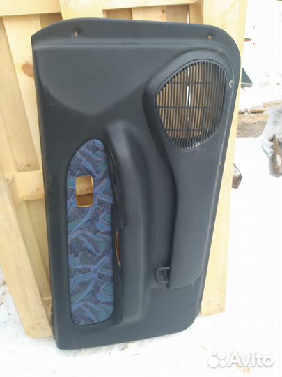 Дверь левая в сборе nisan pulsar Almere 1997года