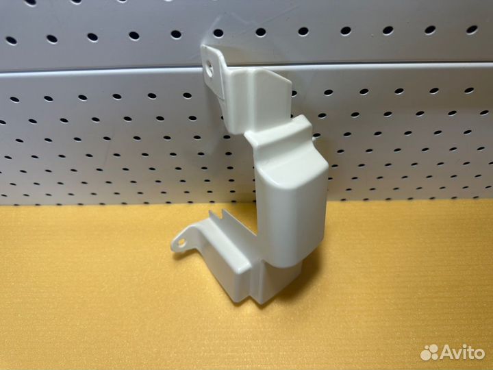 Крышка петли двери правая Man Tgs Tgx Tgl Tgm