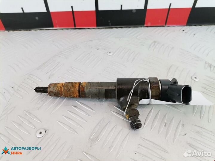 Форсунка Peugeot 207 рест. 2012 1980EJ