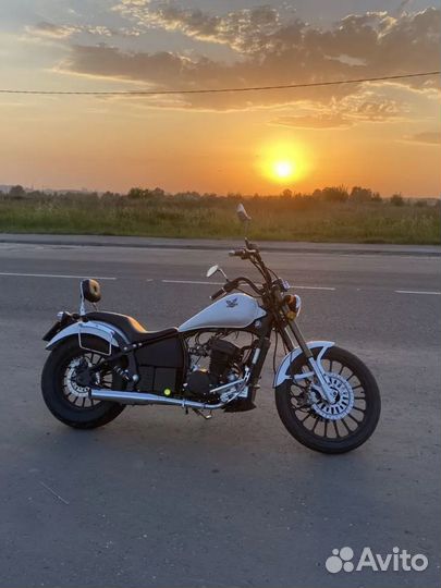 Desert Raven Daytona 350i