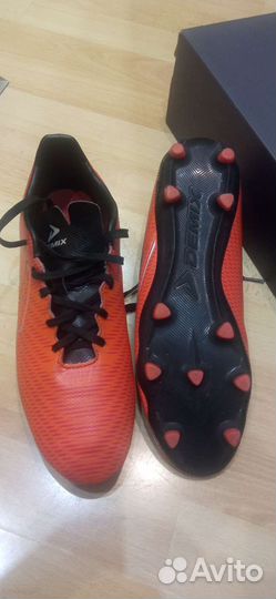 Футбольные бутсы