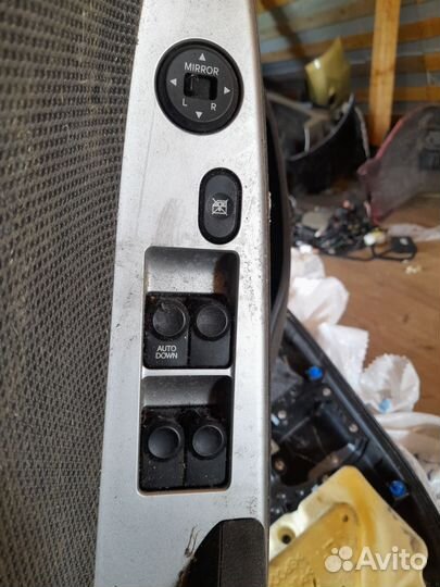 Блок управления стеклоподъемниками Hyundai Solaris