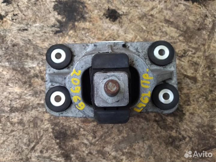 Подушка крепления двигателя Land Rover Discover