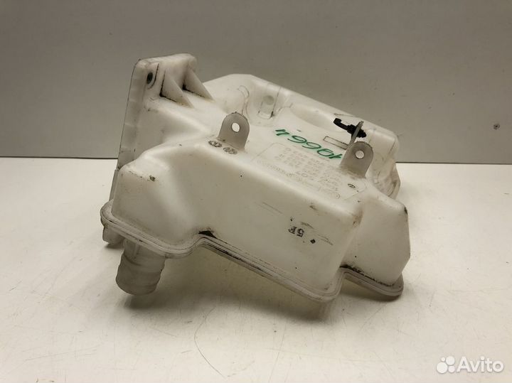 Бачок омывателя Volkswagen Caddy III 2004-2016