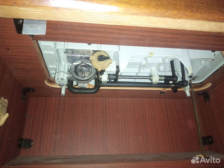 Швейная машина чайка 142м