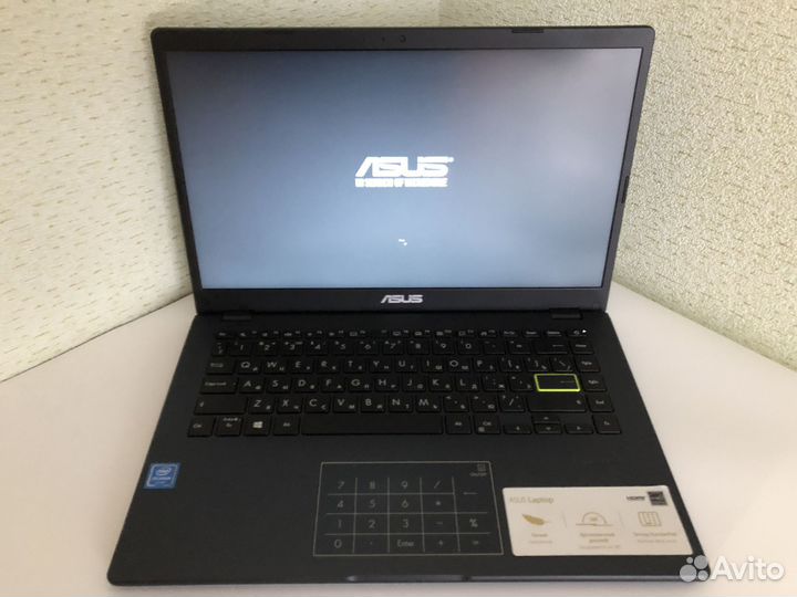 Ноутбук asus