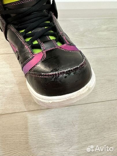 Сноуборд, крепы и ботинки