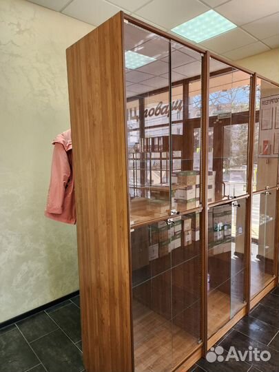 Полки витрины