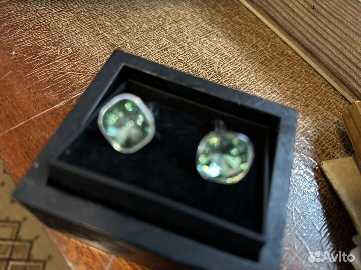 Свадебные запонки. Коробочки нет она испортилась