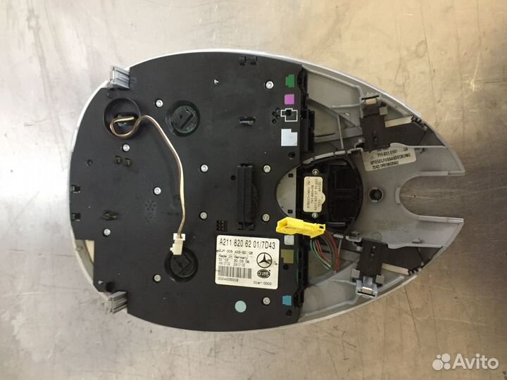 Плафон салона под люк mercedes w211 A2118206201