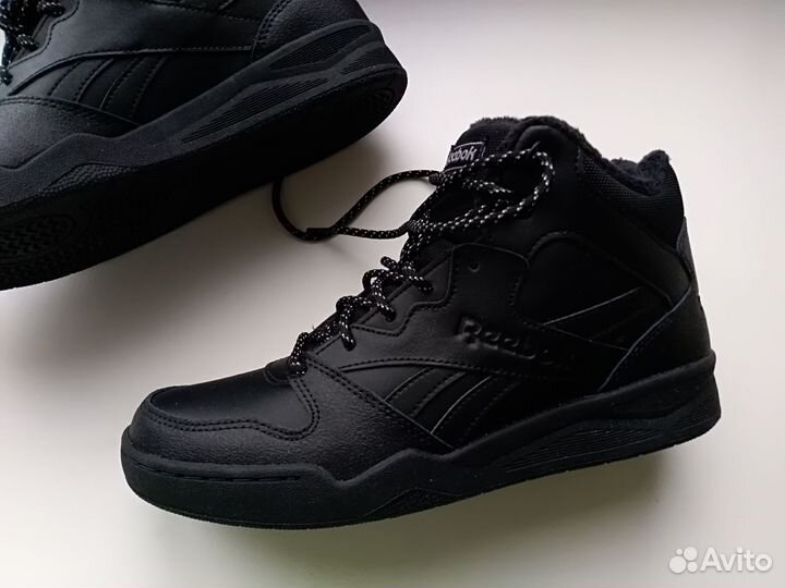 Ботинки оригинал reebok Royal