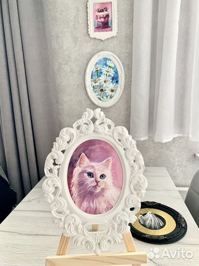Картина маслом кот, в гипсовой рамке 23х31 см