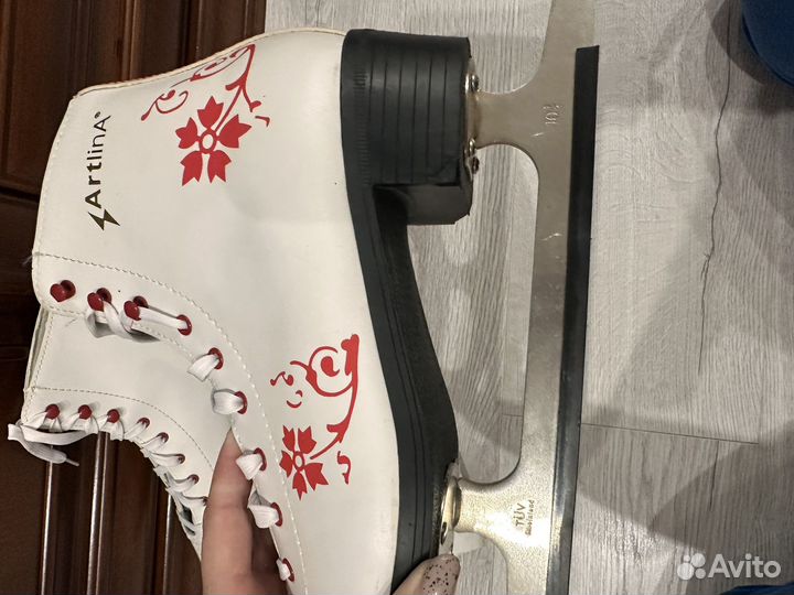 Коньки фигурные «Artlina» (новые)