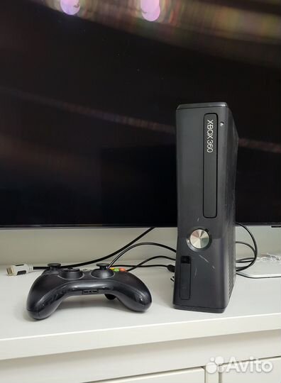 Xbox 360 slim 512 GB freeboot прошитый